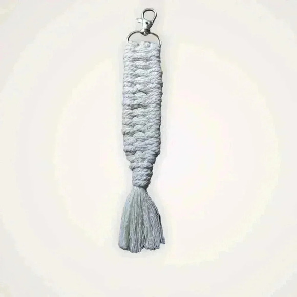 Beige Macrame Keychain with Swivel Clasp 7.5 in. Handmade - Picture 1 of 1